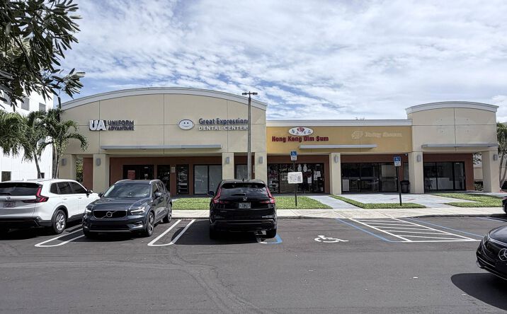 Pictures of Retail property located at 2359 N University Dr, Coral Springs, FL 33065 for lease - image #1