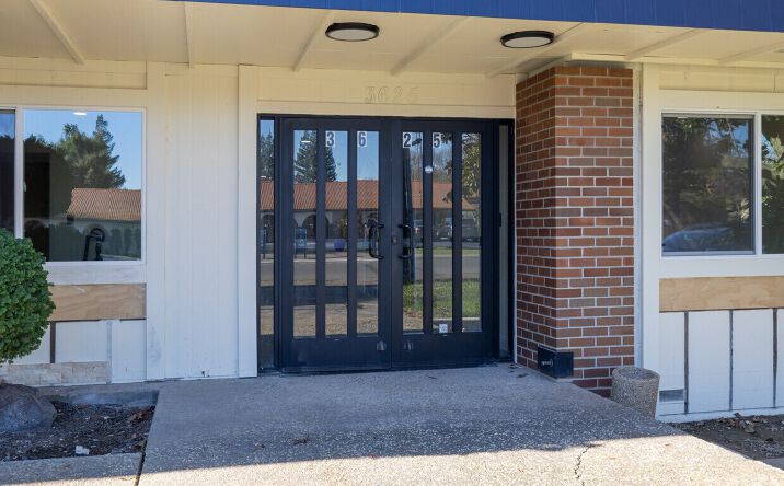 Pictures of Office property located at 3625 Mission Ave, Carmichael, CA 95608 for lease - image #1