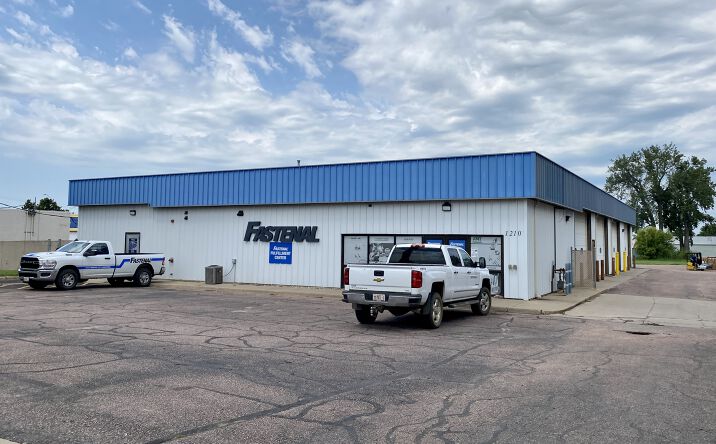 Pictures of Industrial property located at 1210 E Benson Rd, Sioux Falls, SD 57104 for lease - image #1