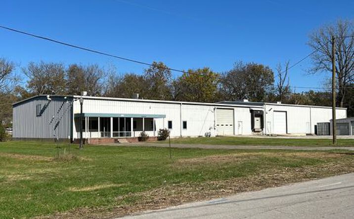 Pictures of Office, Industrial property located at 480 Valley Rd, Corydon, IN 47112 for lease - image #1