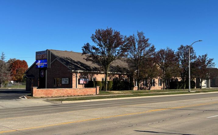 Pictures of Retail, Office property located at 21931 E 9 Mile Rd, St Clair Shores, MI 48080 for lease - image #1
