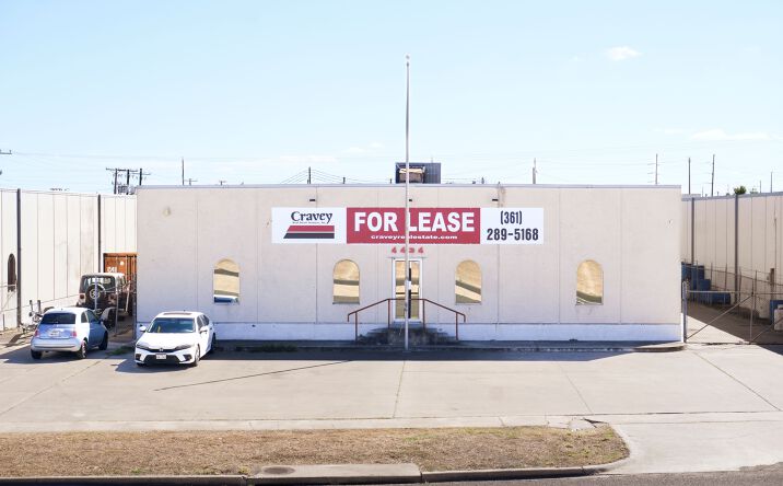 Pictures of Industrial property located at 4434 Crosstown Expy, Corpus Christi, TX 78415 for lease - image #1