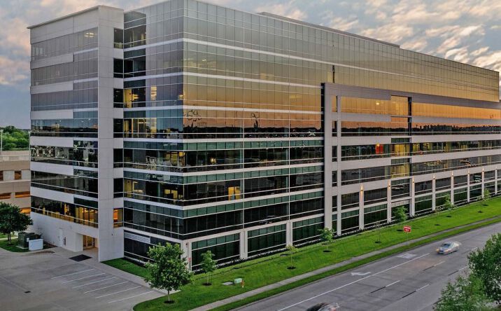 Pictures of Retail property located at 15011 Katy Fwy, Houston, TX 77094 for lease - image #1