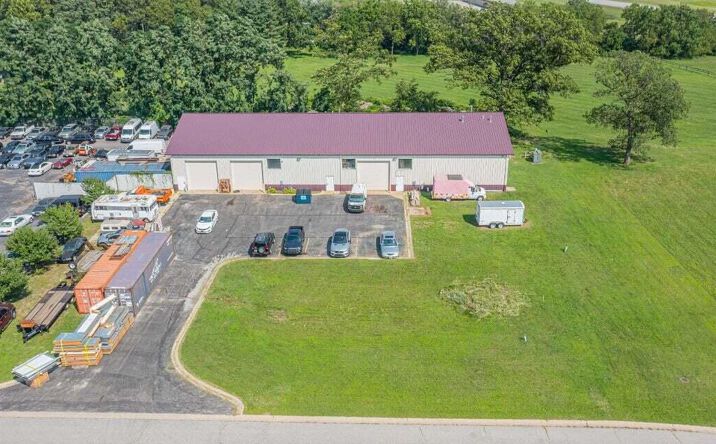 Pictures of Industrial, Retail property located at 139 Gatlin Drive, Griffith, IN 46319 for lease - image #1