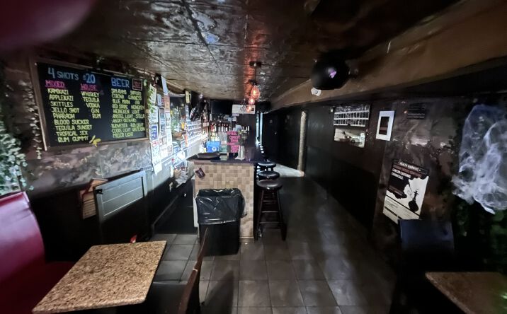 Pictures of Restaurant, Retail property located at 118 MacDougal St, New York, NY 10012 for lease - image #1