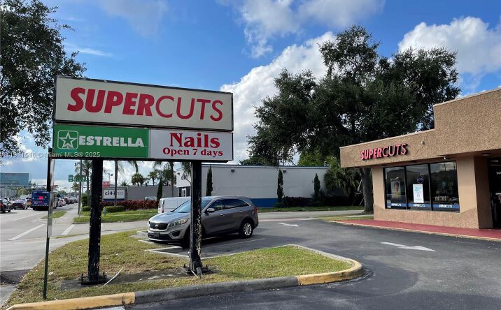 Pictures of Office, Retail property located at 5845 Hollywood Blvd #2nd Fl, Hollywood, FL 33021 for lease - image #1