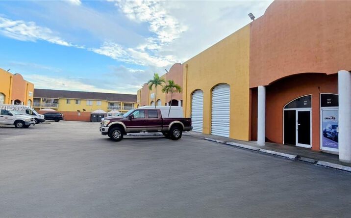 Pictures of Industrial, Office property located at 2954 W 84th St # 118, Hialeah, FL 33018 for lease - image #1