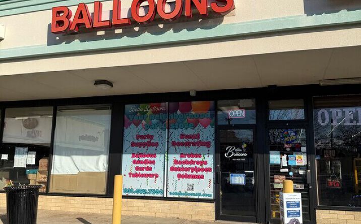 Pictures of Retail, Office property located at 975 W Jericho Turnpike, Smithtown, NY 11787 for lease - image #1