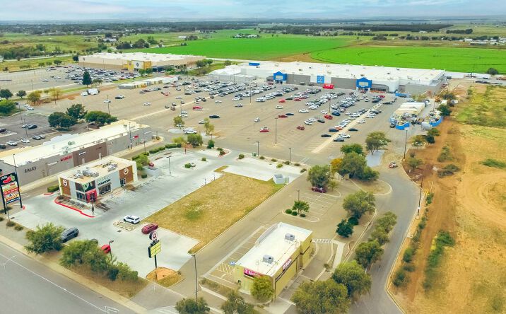 Pictures of Land property located at 4506 N Main St, Roswell, NM 88201 for lease - image #1