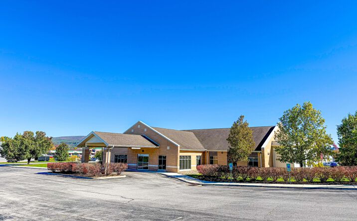 Pictures of Retail, Office property located at 723 Broad St, Duncansville, PA 16635 for lease - image #1
