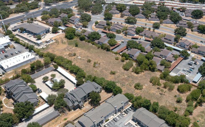 Pictures of Land property located at 9735 Fredericksburg Rd, San Antonio, TX 78240 for lease - image #1