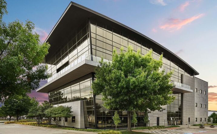 Pictures of Office property located at 15505 Wright Brothers Dr, Addison, TX 75001 for lease - image #1