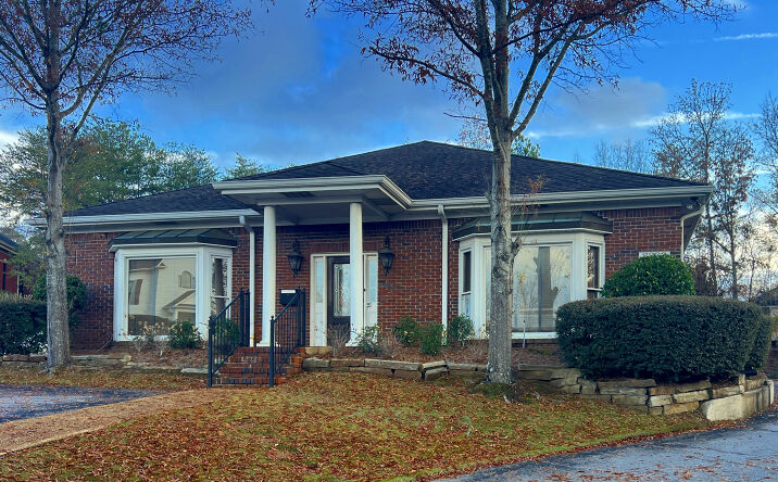 Pictures of Office property located at 2233 Cahaba Valley Dr, Birmingham, AL 35242 for lease - image #1