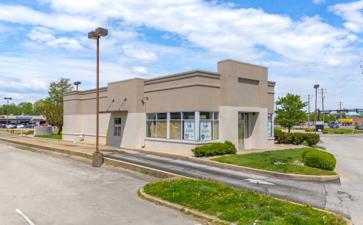 Pictures of Retail property located at 1487 E 10th St, Jeff, IN 47130 for lease - image #1