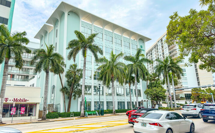 Pictures of Office property located at 301 Arthur Godfrey Rd, Miami Beach, FL 33140 for lease - image #1