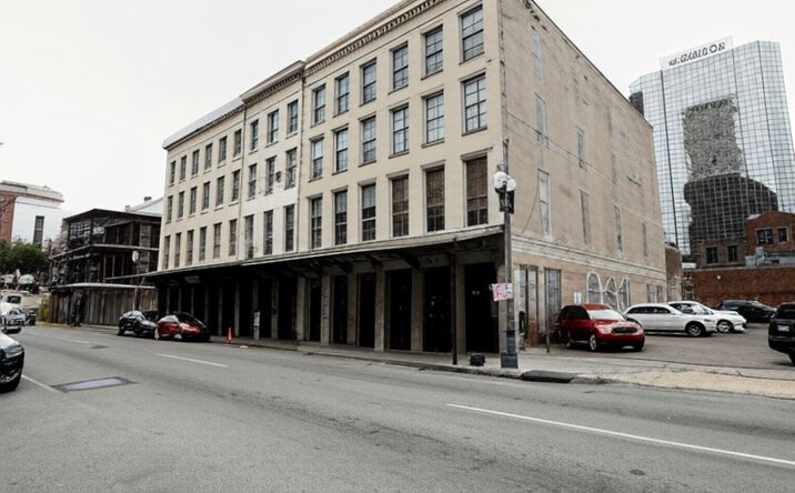 Pictures of Office, Retail, Special Purpose property located at 412 Poydras St, New Orleans, LA 70130 for lease - image #1