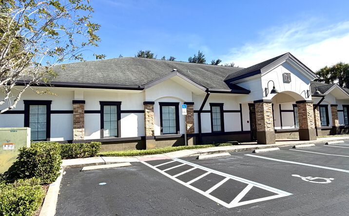 Pictures of Office property located at 1300 City View Center, Oviedo, FL 32765 for lease - image #1