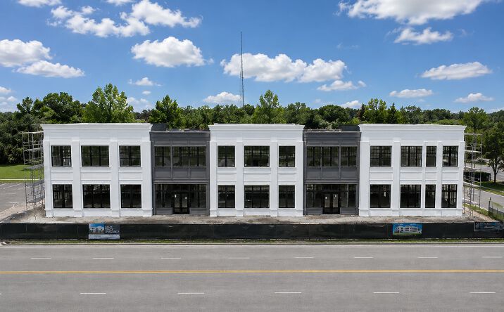 Pictures of Office, Retail, Restaurant property located at 950 S Dillard St, Winter Garden, FL 34787 for lease - image #1