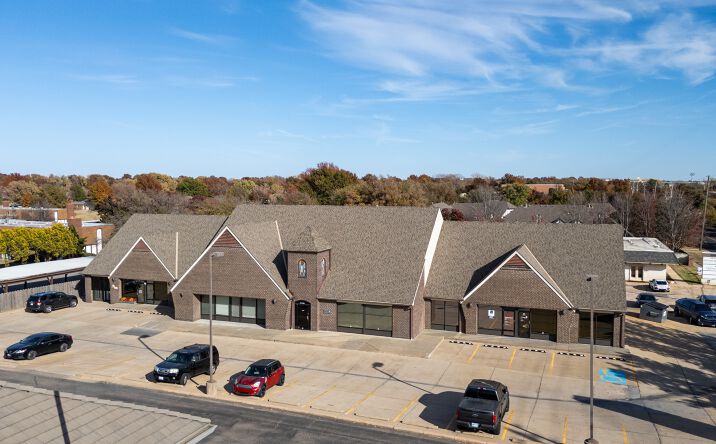 Pictures of Office, Retail property located at 8118 E Douglas Ave, Wichita, KS 67206 for lease - image #1