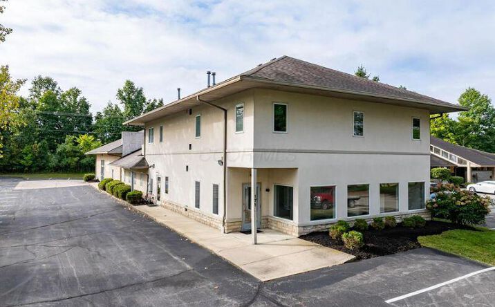 Pictures of Office property located at 171 Green Meadows Drive S, Lewis Center, OH 43035 for lease - image #1