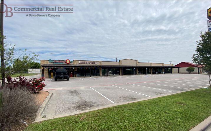 Pictures of Office, Retail property located at 8774 W Adams Ave, Temple, TX 76502 for lease - image #1
