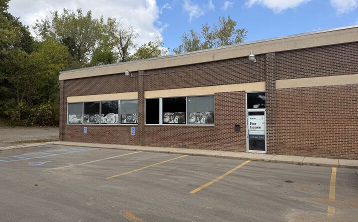 Pictures of Retail, Industrial, Restaurant property located at 5080 S Waverly Rd, Lansing, MI 48911 for lease - image #1