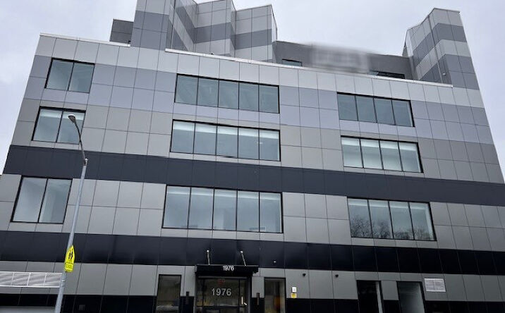 Pictures of Office property located at 1976 Crotona Pkwy, Bronx, NY 10460 for lease - image #1