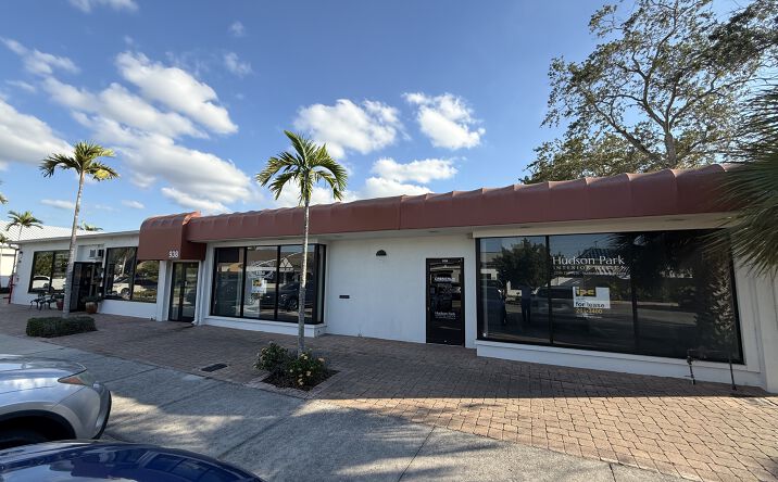 Pictures of Retail property located at 938 3rd Ave N, Naples, FL 34102 for lease - image #1