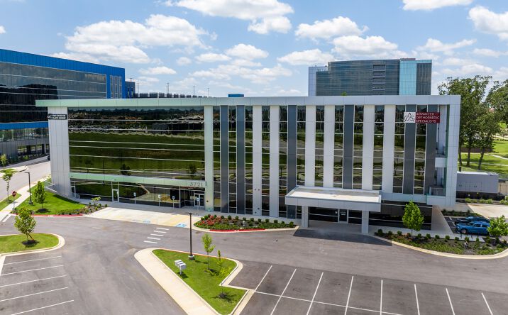Pictures of Office property located at 3721 S Champions Dr, Rogers, AR 72758 for lease - image #1