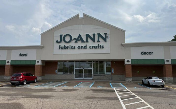 Pictures of Retail property located at 3323 Century Center St SW, Grandville, MI 49418 for lease - image #1