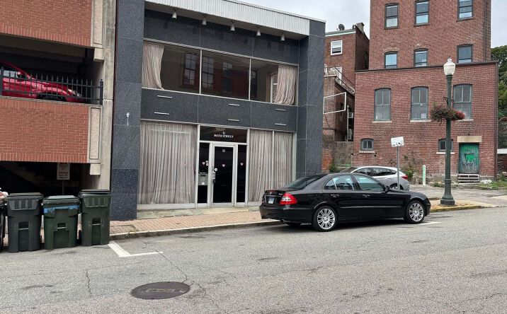 Pictures of Retail, Office property located at 11 Bath St, Norwich, CT 06360 for lease - image #1