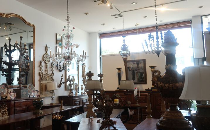 Pictures of Retail property located at 847 N La Cienega Blvd, Los Angeles, CA 90069 for lease - image #1