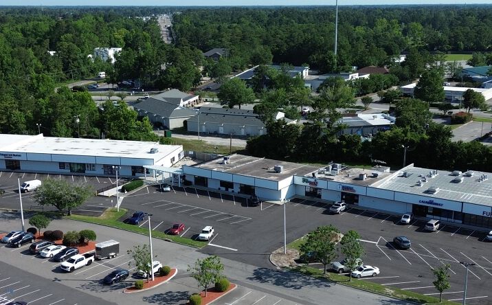 Pictures of Retail property located at 806 College Rd, Wilmington, NC 28403 for lease - image #1