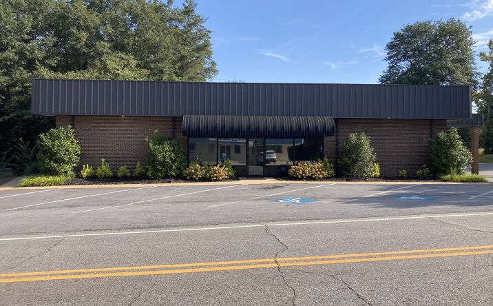 Pictures of Office property located at 18 W Gibson St, Hartwell, GA 30643 for lease - image #1