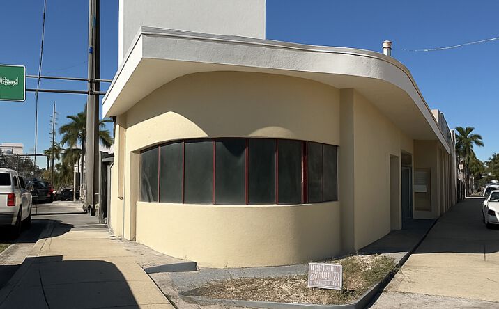 Pictures of Retail, Special Purpose, Office property located at 100 Hialeah Dr, Hialeah, FL 33010 for lease - image #1