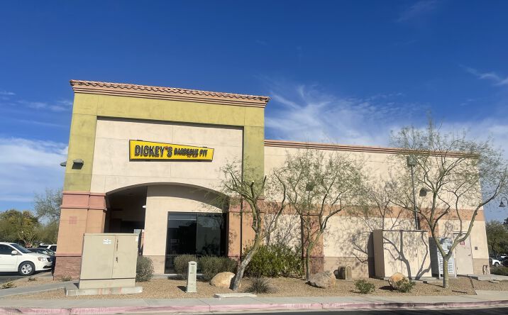 Pictures of Restaurant property located at 16581 W Bell Rd, Surprise, AZ 85374 for lease - image #1