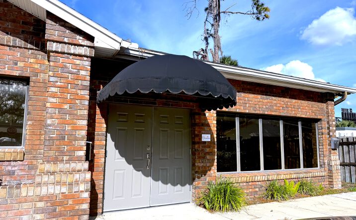 Pictures of Office property located at 125 W Pineview St, Altamonte Springs, FL 32714 for lease - image #1