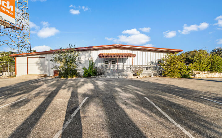 Pictures of Retail property located at 13140 US-281, Spring Branch, TX 78070 for lease - image #1