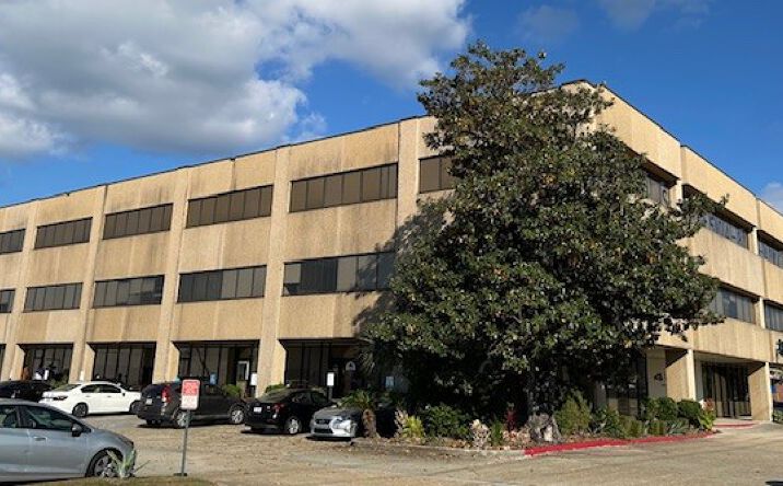 Pictures of Office property located at 4621 W Napoleon Ave, Metairie, LA 70001 for lease - image #1