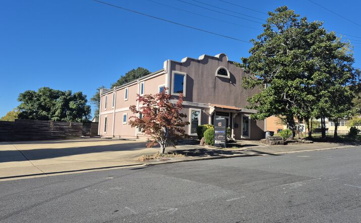 Pictures of Office property located at 523 Orange St, Hot Springs, AR 71901 for lease - image #1