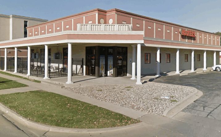Pictures of Retail, Restaurant property located at 1706 S State St, Champaign, IL 61820 for lease - image #1