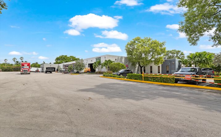 Pictures of Industrial property located at 2775 NW 63rd Ct, Fort Lauderdale, FL 33309 for lease - image #1