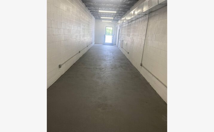 Pictures of Retail, Office property located at 1110 Stumpf Blvd, Gretna, LA 70053 for lease - image #1