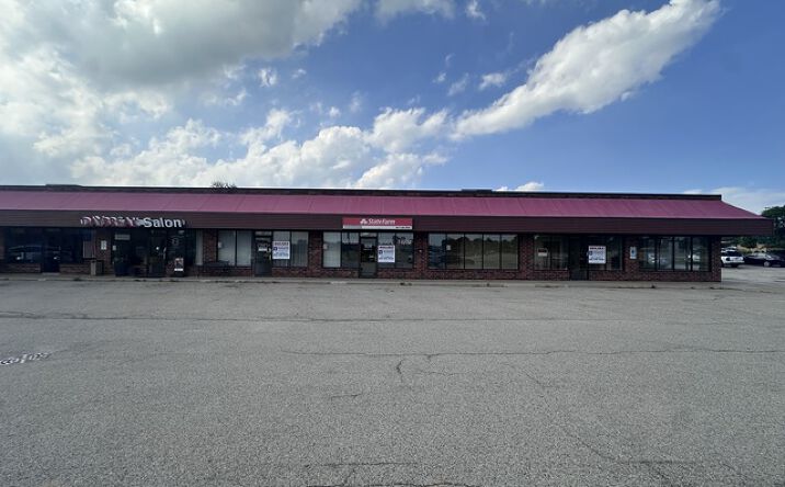 Pictures of Retail, Restaurant property located at 201 S Rand Rd, Lake Zurich, IL 60047 for lease - image #1