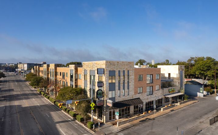 Pictures of Retail property located at 3008 Guadalupe St, Austin, TX 78705 for lease - image #1