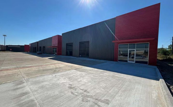 Pictures of Industrial property located at 16313 North Freeway, Houston, TX 77090 for lease - image #1