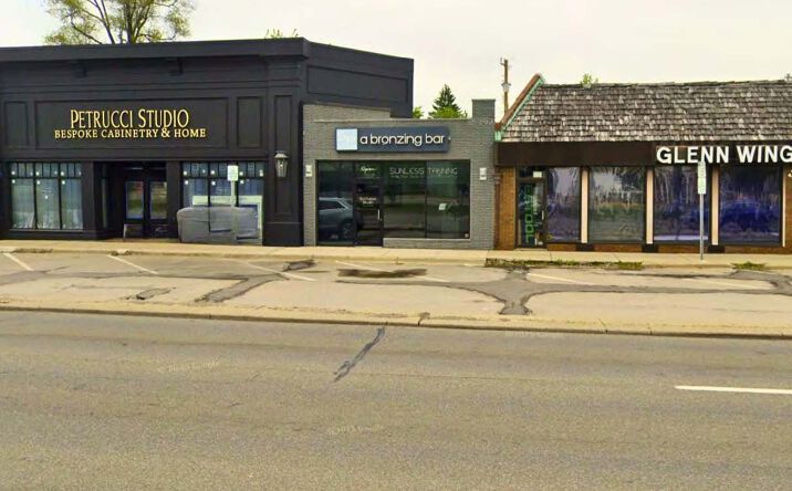 Pictures of Retail property located at 33668 Woodward Ave, Birmingham, MI 48009 for lease - image #1