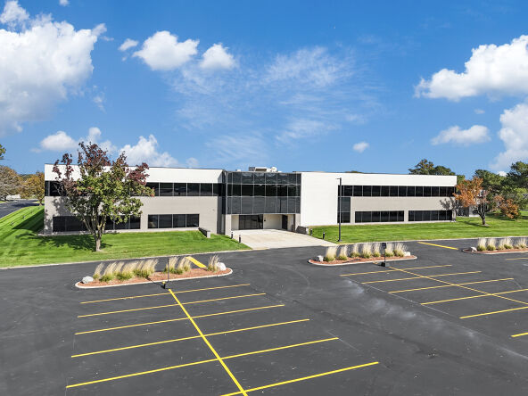 Pictures of Office property located at 4900 University Ave, West Des Moines, IA 50266 for lease - image #1