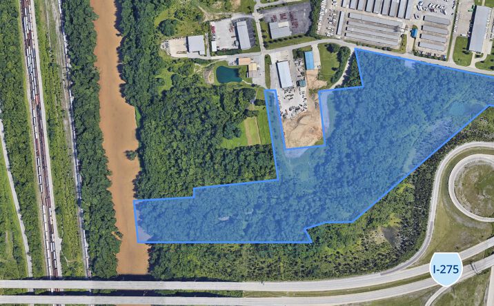 Pictures of Land property located at 207 Vine St, Wilder, KY 41076 for lease - image #1