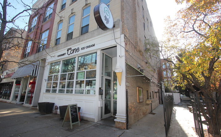 Pictures of Retail property located at 1047 W Madison Street, Chicago, IL 60607 for lease - image #1